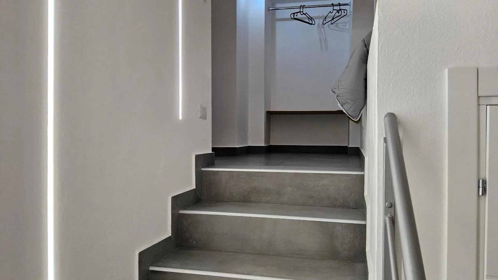 Casa Morena, Nel Cuore Di Napoli 0*, نابولي